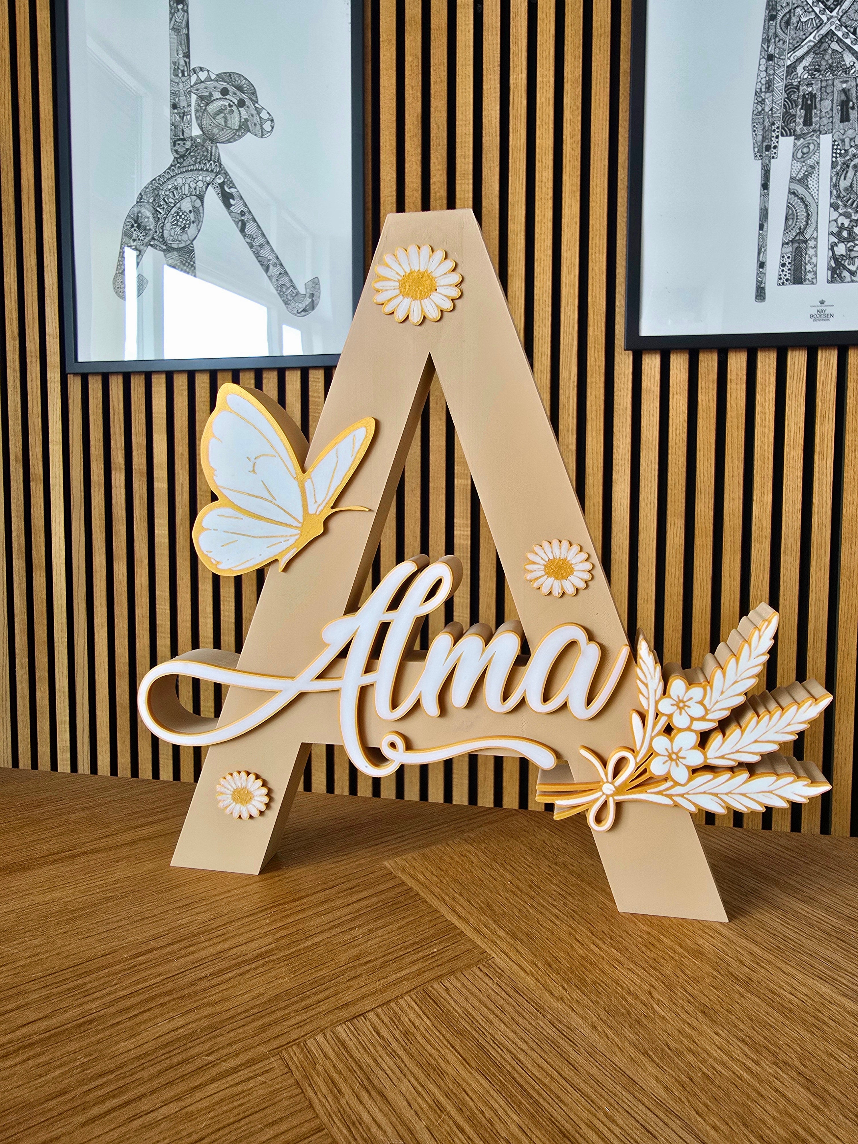 Navn med sommerfugl blomster tema